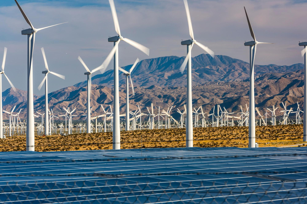 usinas hídricas formadas com usinas eólicas e solares.